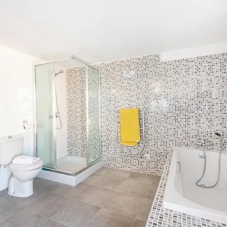 Beautiful, Designer With Private Pool & Bbq By 360 Estates Holiday home *
