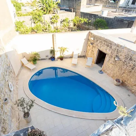 Beautiful, Designer With Private Pool & Bbq By 360 Estates * Zebbug (Western Region)