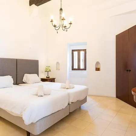 Beautiful, Designer With Private Pool & Bbq By 360 Estates * Zebbug (Western Region)