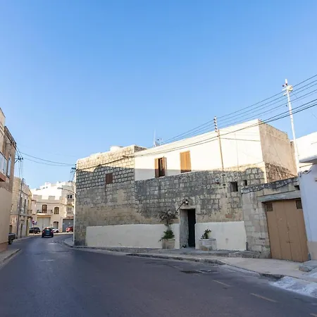 Beautiful, Designer With Private Pool & Bbq By 360 Estates Zebbug (Western Region)