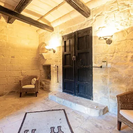 Holiday home Beautiful, Designer With Private Pool & Bbq By 360 Estates *