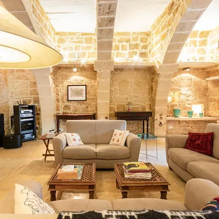 Beautiful, Designer With Private Pool & Bbq By 360 Estates * Żebbuġ