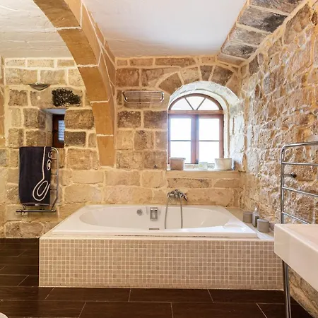 Beautiful, Designer With Private Pool & Bbq By 360 Estates